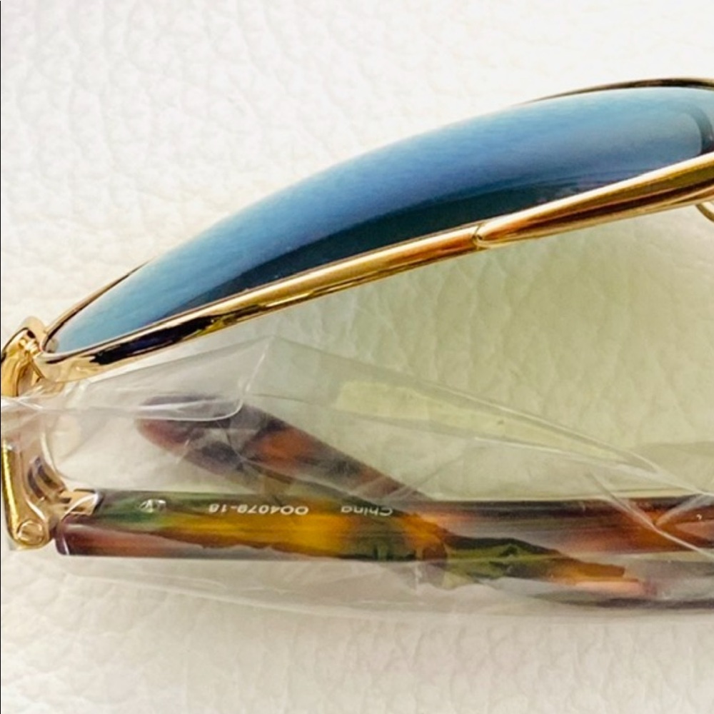 Oakley Aviator Polarized Blue Gold Sunglasses - Picture 15 of 15